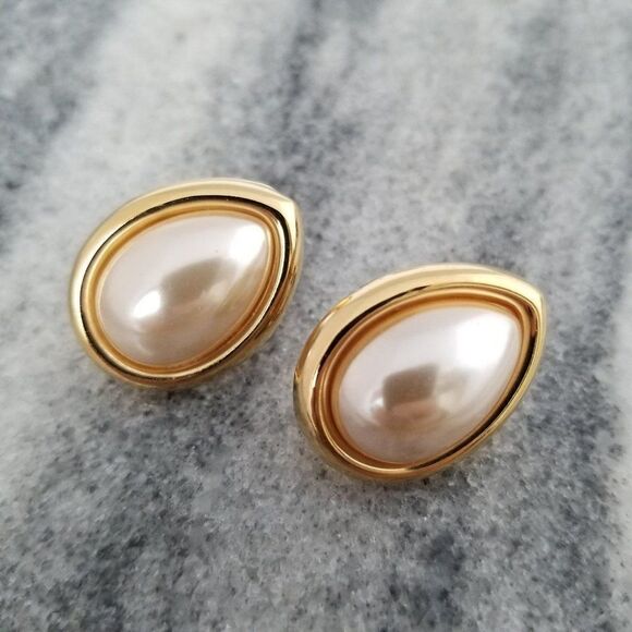 Vintage Napier Faux Pearl and Gold Tone Clip On Earrings, Retro 80s Style - Picture 1 of 5